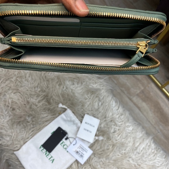 NWT Bottega Veneta Wallet Clutch - Picture 4 of 4